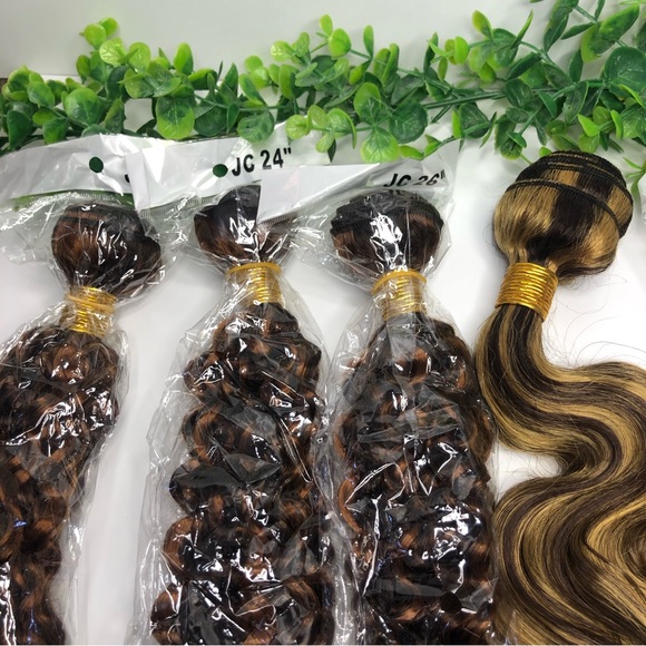 9 Bundles Of Synthetic Hair • Wavy, Curly, Straight, Highlight & Ombre - Picture 7 of 9
